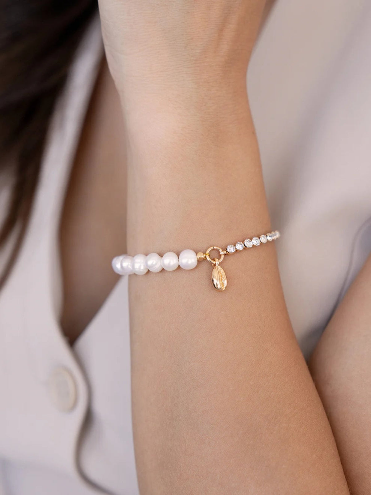 Ettika Pearl and Crystal Shell Bracelet